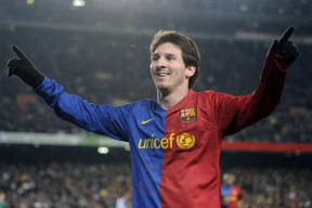 2026 FIFA世界盃-三线体坛速递，莱万十连击创神迹，蓉城连败遇门柱，鹈鹕重磅官宣